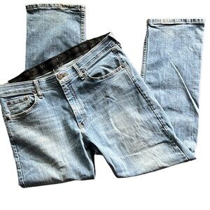 Wrangler Regular Fit jeans. Size 34 x 30
